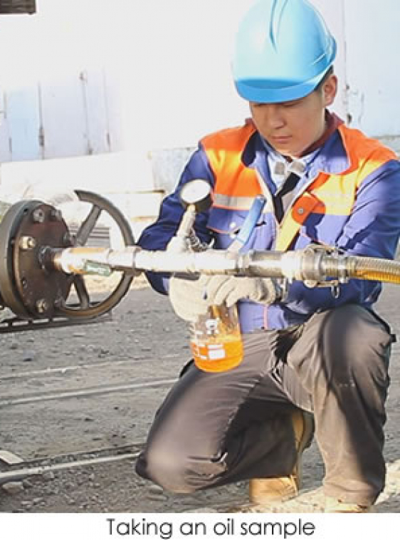 Phân tích dầu máy  Phân tích dầu máy