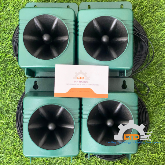BROADBAND PRO 4-SPEAKER BIRD REPELLER SYSTEM